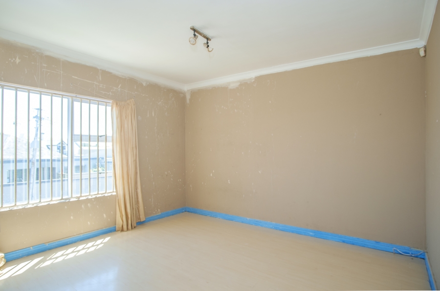 5 Bedroom Property for Sale in Ferness Estate Western Cape